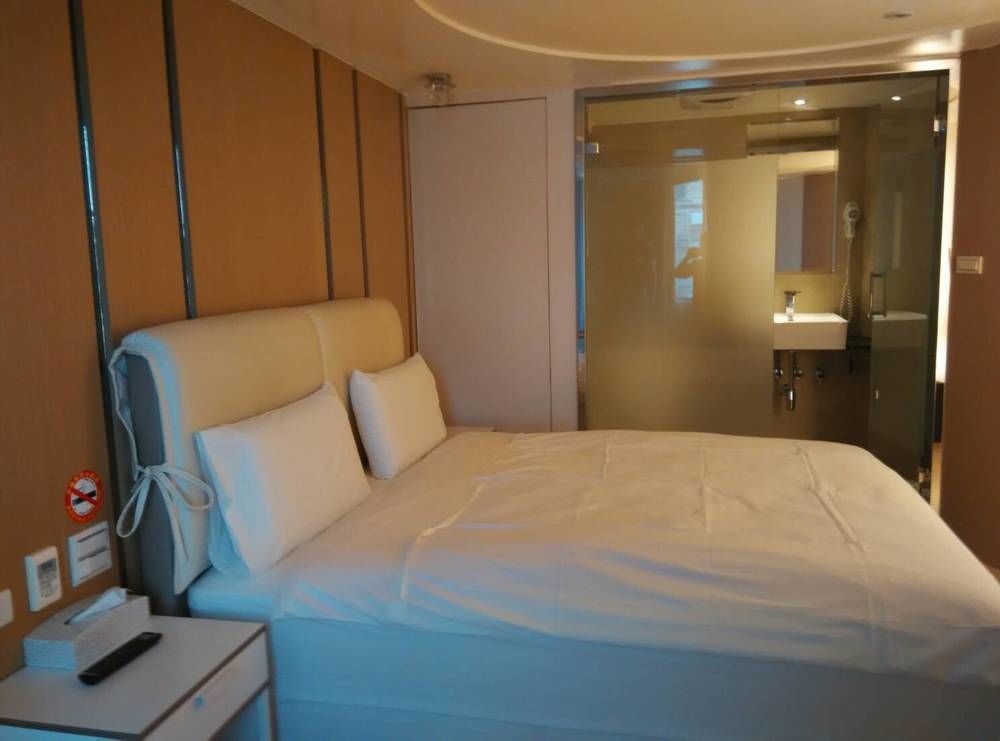 Open Room Hotel Tamsui Bagian luar foto