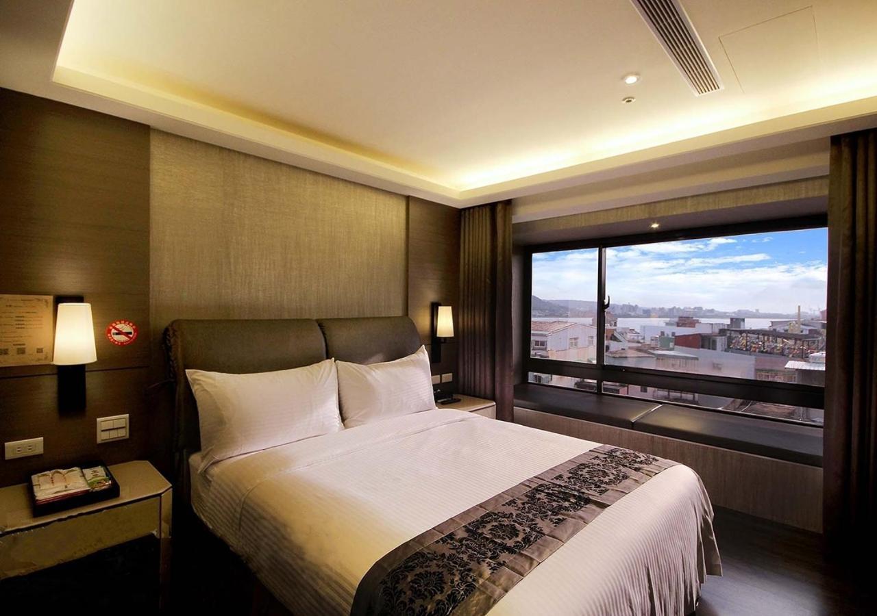Open Room Hotel Tamsui Bagian luar foto