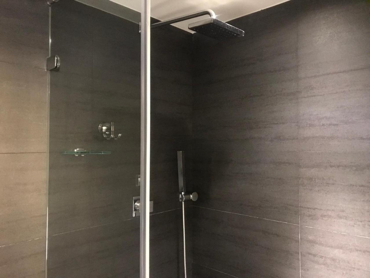 Open Room Hotel Tamsui Bagian luar foto